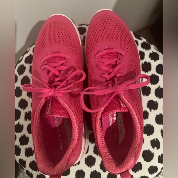 Skechers Performance Gowalk Arch fit motion Breeze Hot Pink Sneaker Tennis Shoe - Picture 3 of 9